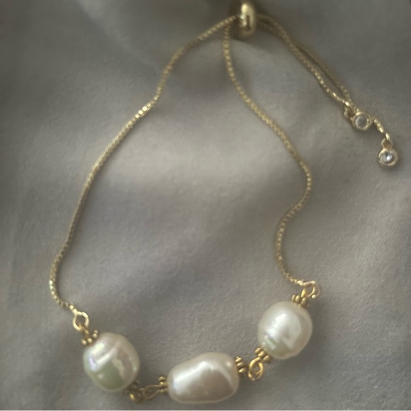 Pearl Adjustable Bracelet Handmade Gold White NWT - Picture 2 of 4